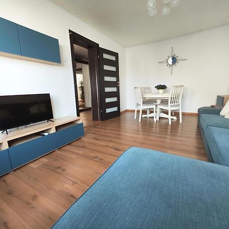 Platinum Apartment - Apartament Cu 3 Camere, 2 Dormitoare, 2 Bai, Bucatarie Complet Utilata, 2 Balcoane Bucharest Exterior photo