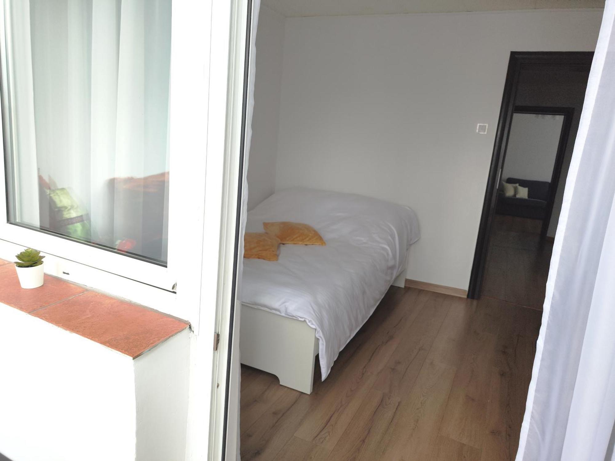 Platinum Apartment - Apartament Cu 3 Camere, 2 Dormitoare, 2 Bai, Bucatarie Complet Utilata, 2 Balcoane Bucharest Exterior photo